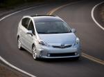 Toyota Prius MPV v 2011 года